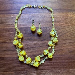 ' Acrylic yellow necklace